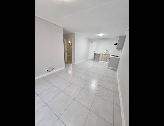 2 BEDROOM PROPERTY TO RENT IN MOOIKLOOF